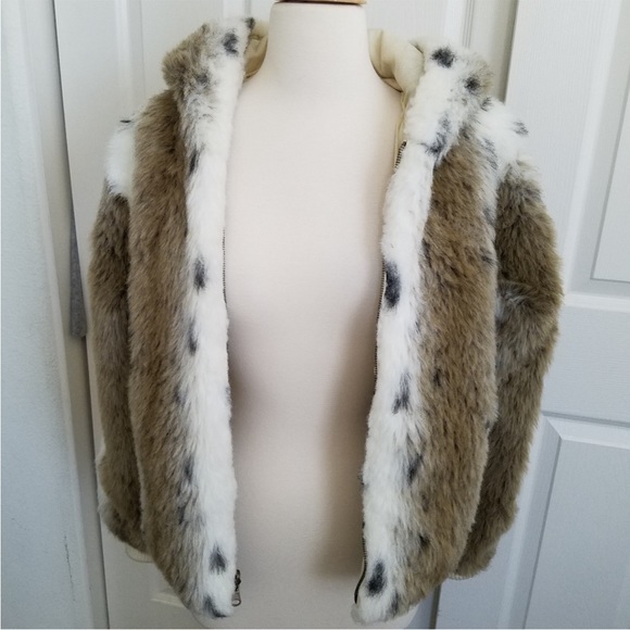 Warm Vintage Leopard Faux Fur Coat! - Picture 6 of 8